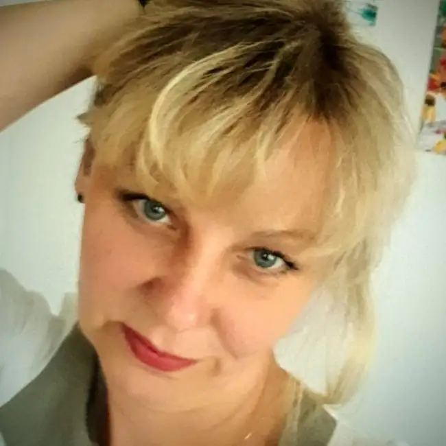 Helena, 55