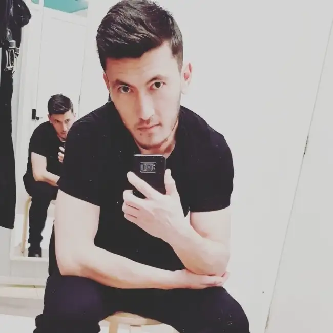 Igor, 30