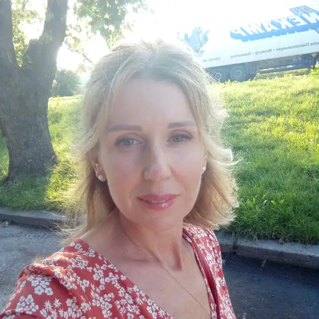 Zhanna, 56 - Gratis