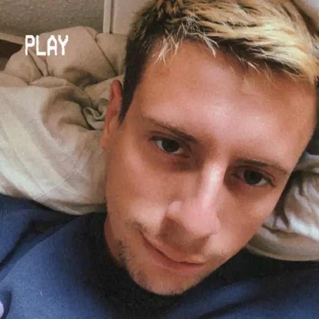 Deniss, 30
