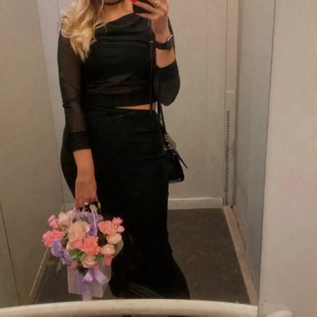 Yana, 36