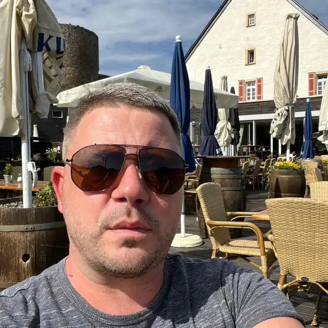 Max, 45
