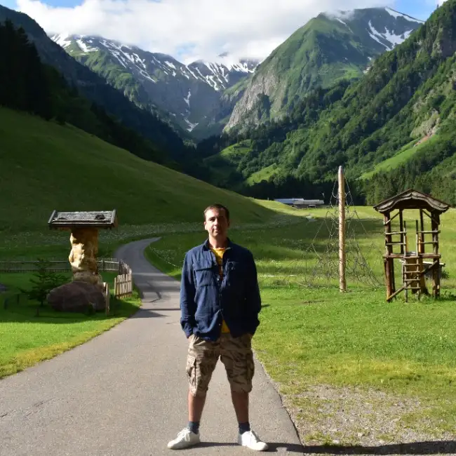 Dima, 49