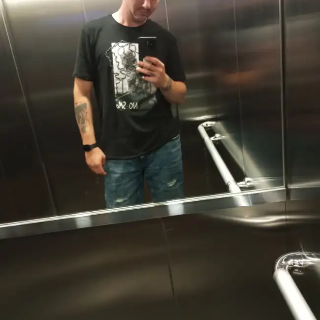 Artem, 28