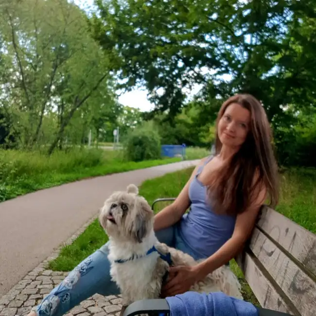 Natalia, 46