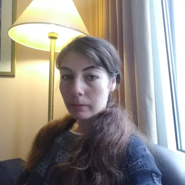 Hasmik, 33