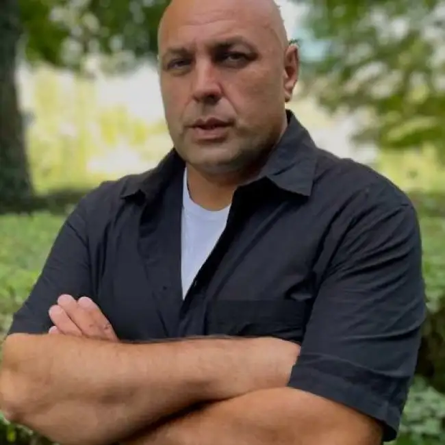 Vitaliy, 51