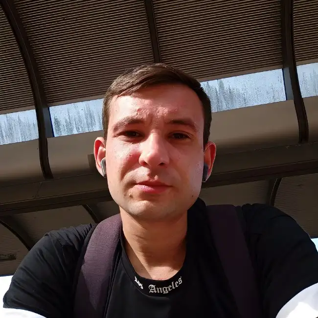 Михаил, 35