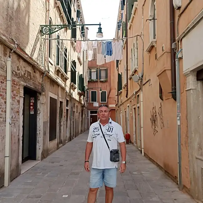 Valerij, 53