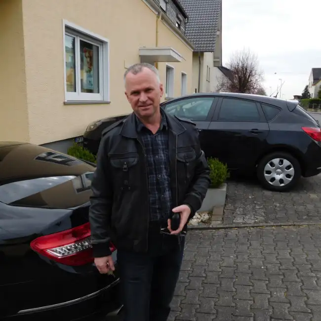 Alex, 60