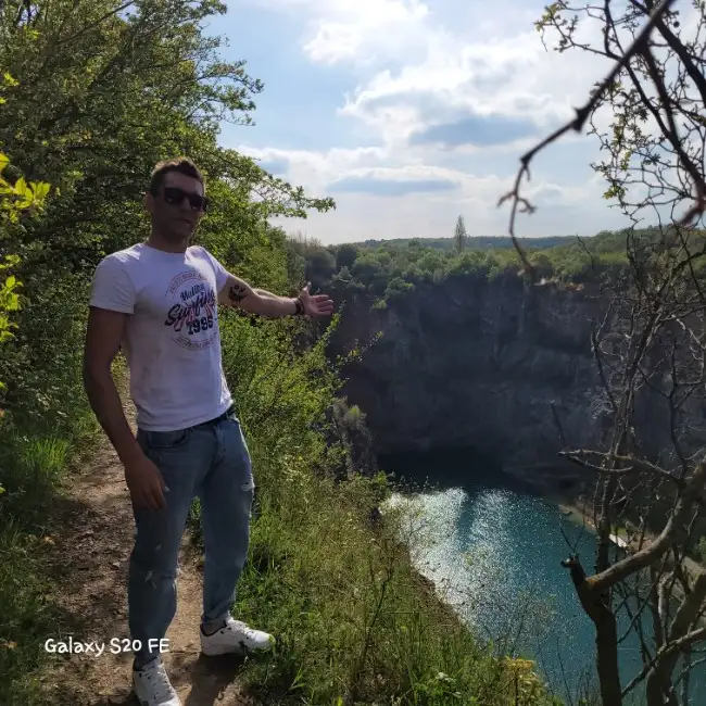 Yurii, 26 - Gratis