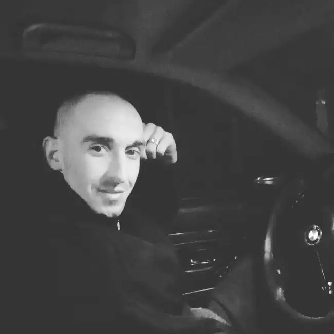 Sergej, 37
