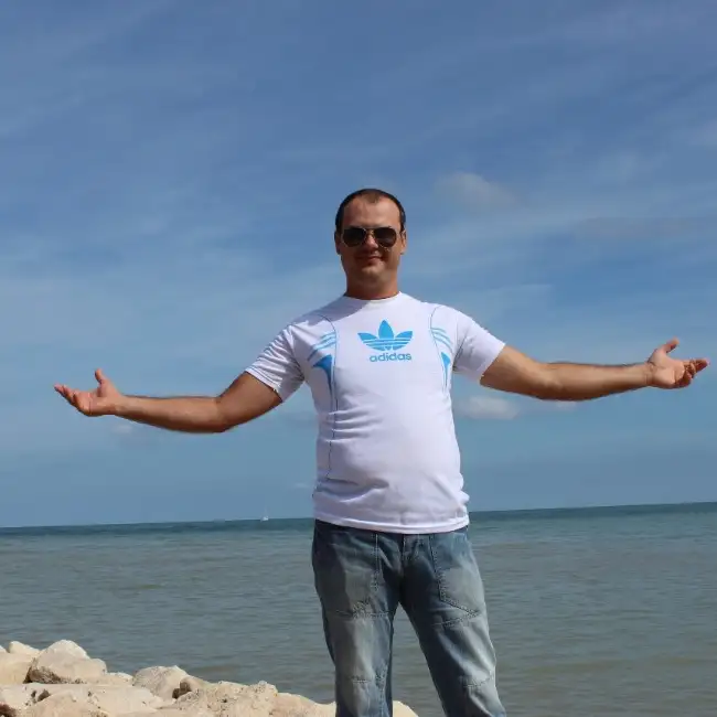 Владимир, 50