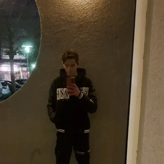 Vlad, 20
