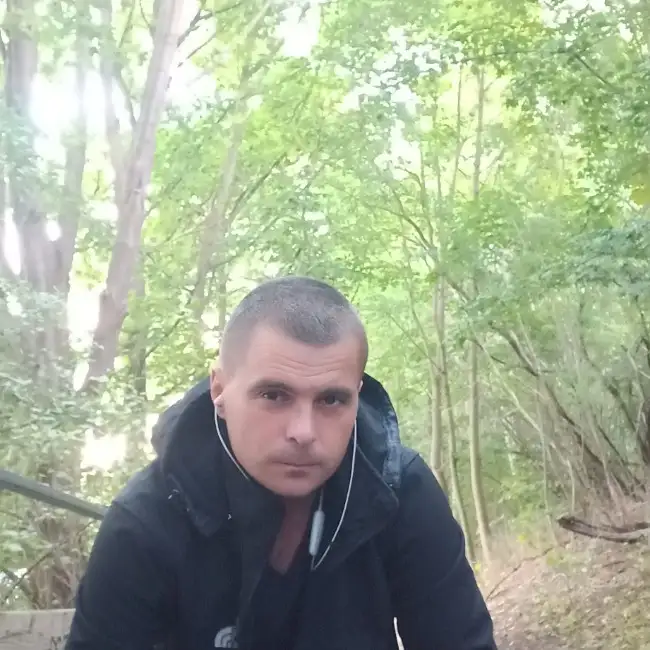 Андрей, 37