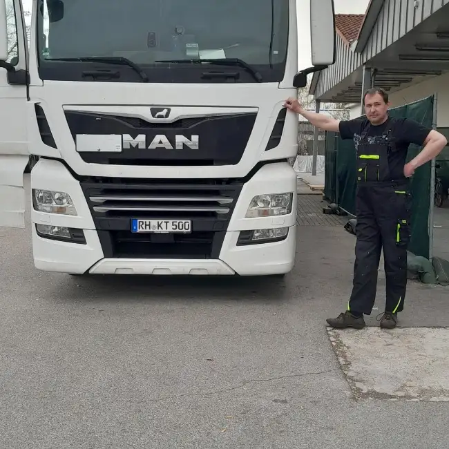 Mihai, 41