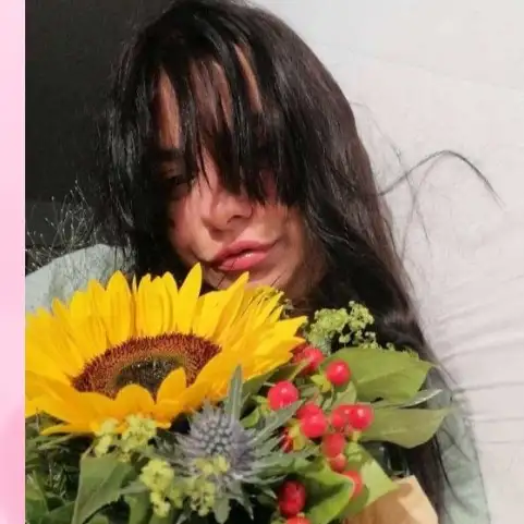 Mila, 42