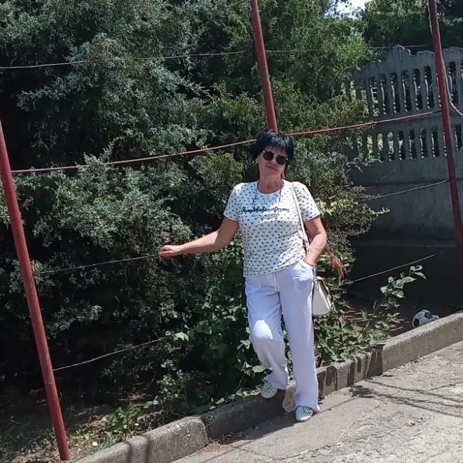Valentina, 63 - Gratis