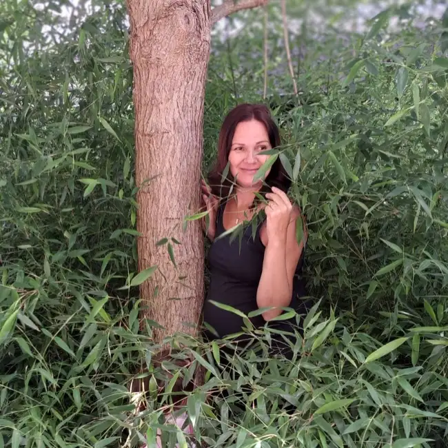 Elena, 41