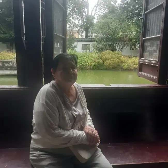 Valentina, 77