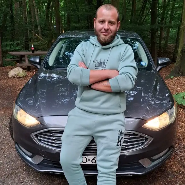 Stanislav, 34