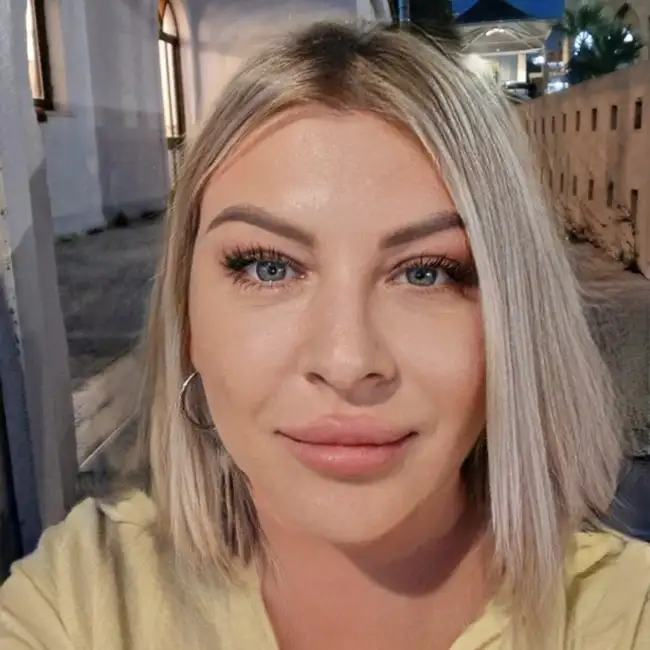 Elena, 48 - Gratis