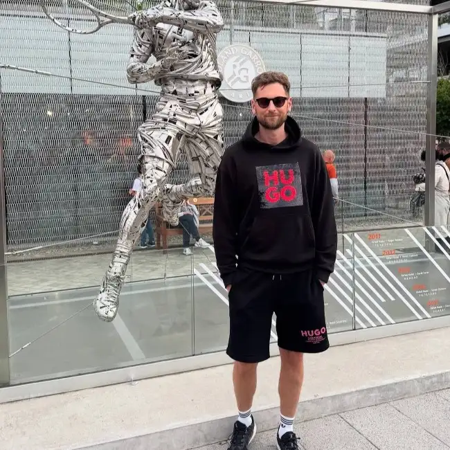 Arthur, 41