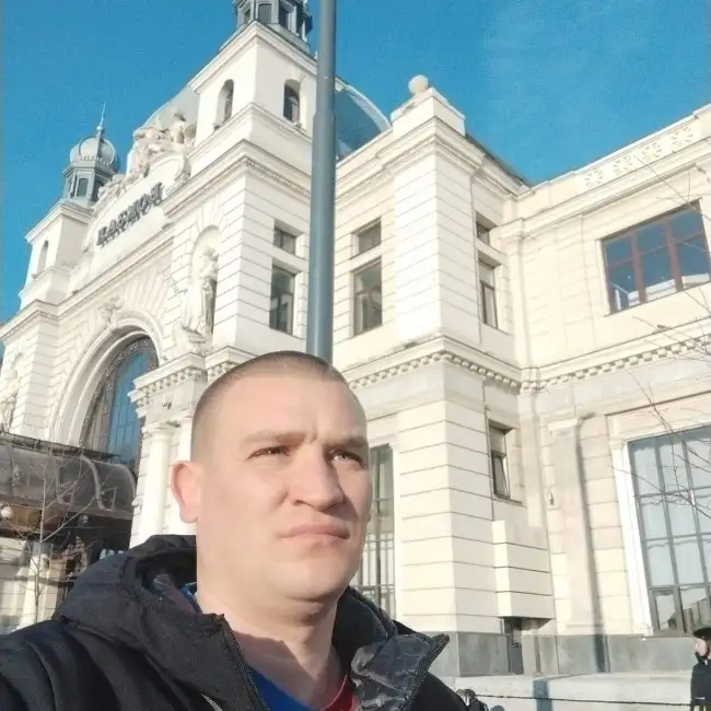 YEVHEN, 38