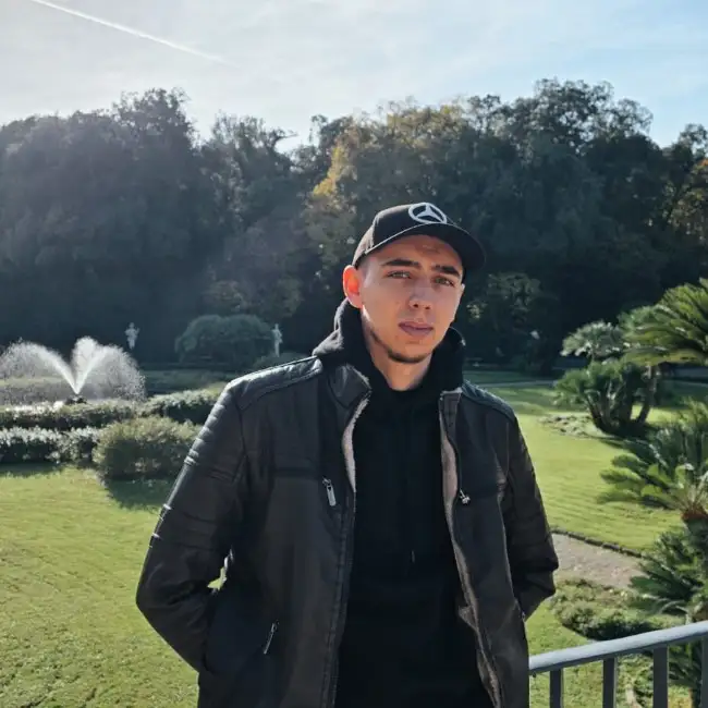 Cristian, 22, Пфорзхейм - Gratis