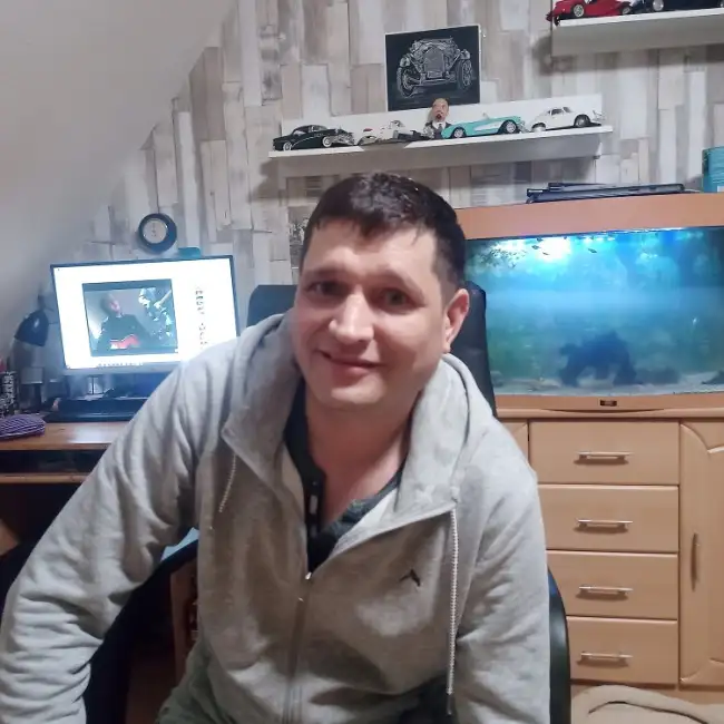 Valerij, 47