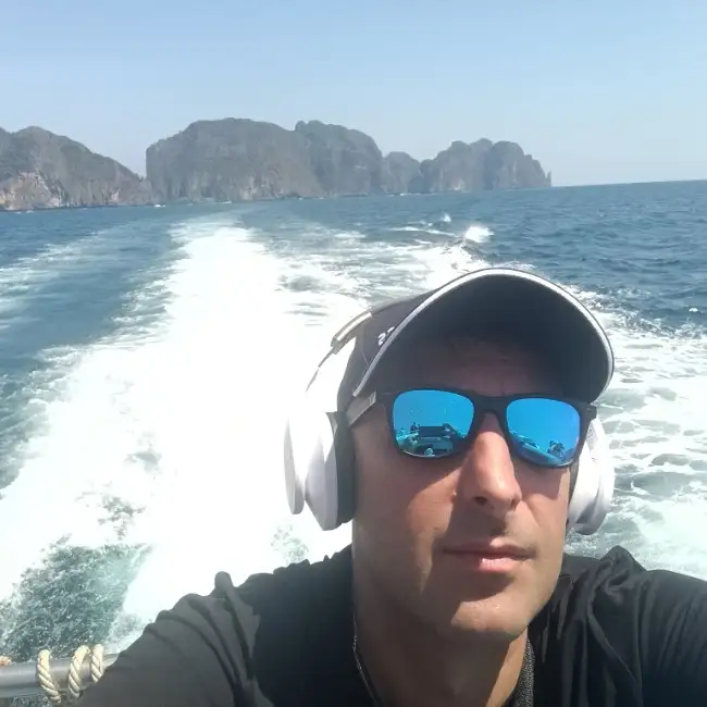Dima, 39