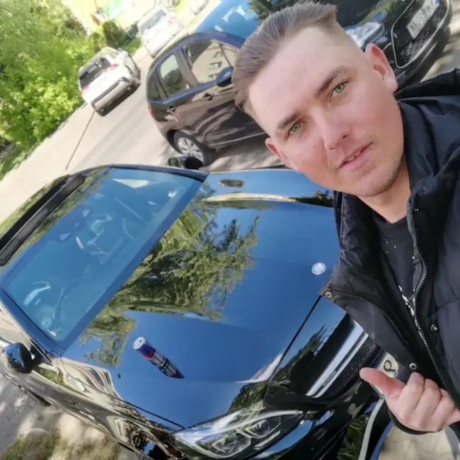 Konstantin, 26 - Gratis