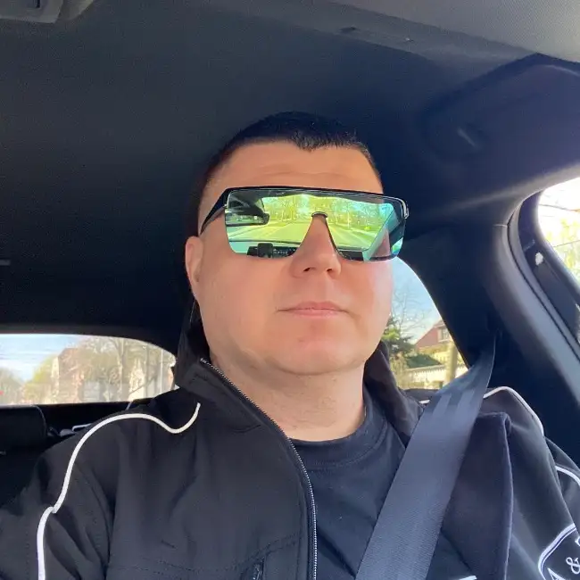 Денис, 42