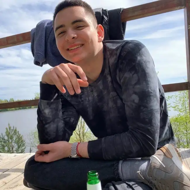 Дима, 25