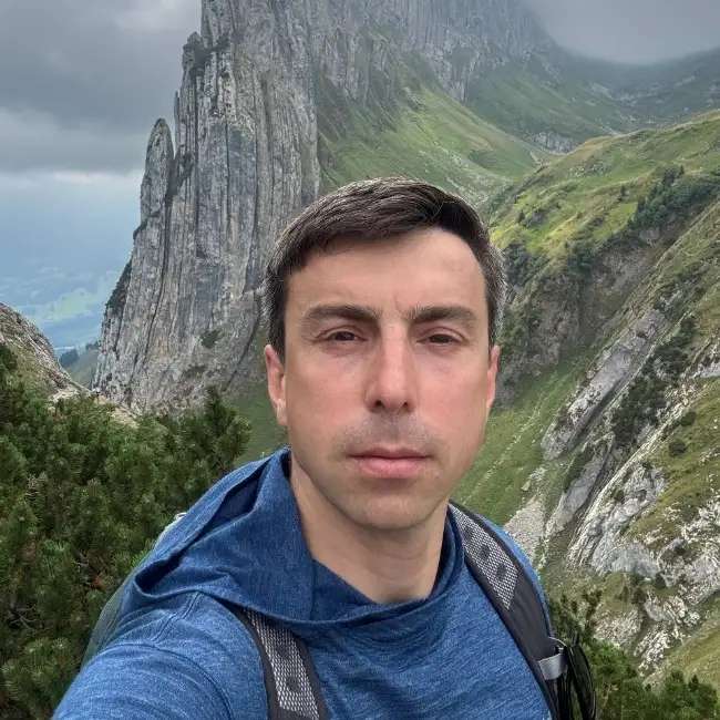 Ярослав, 40