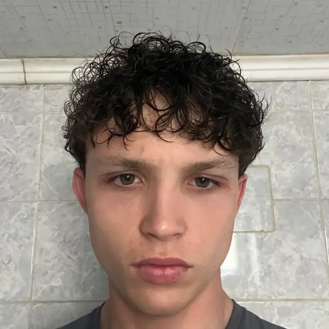 Антон, 18