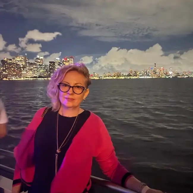 Іванна, 51