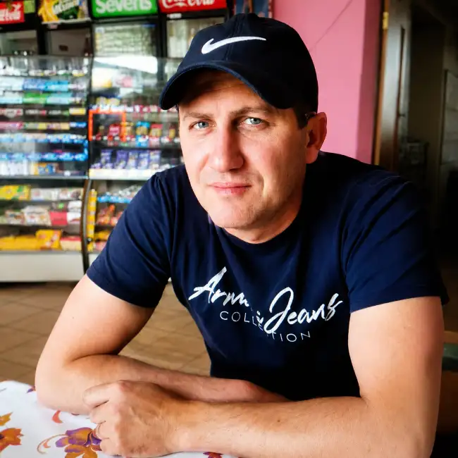 Sergej, 41